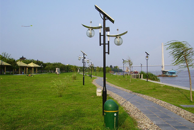 公園LED太陽(yáng)能庭院燈