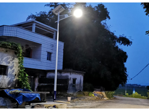 農(nóng)村太陽能路燈